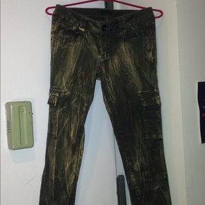 Tripp stretchy cargo pants in green print